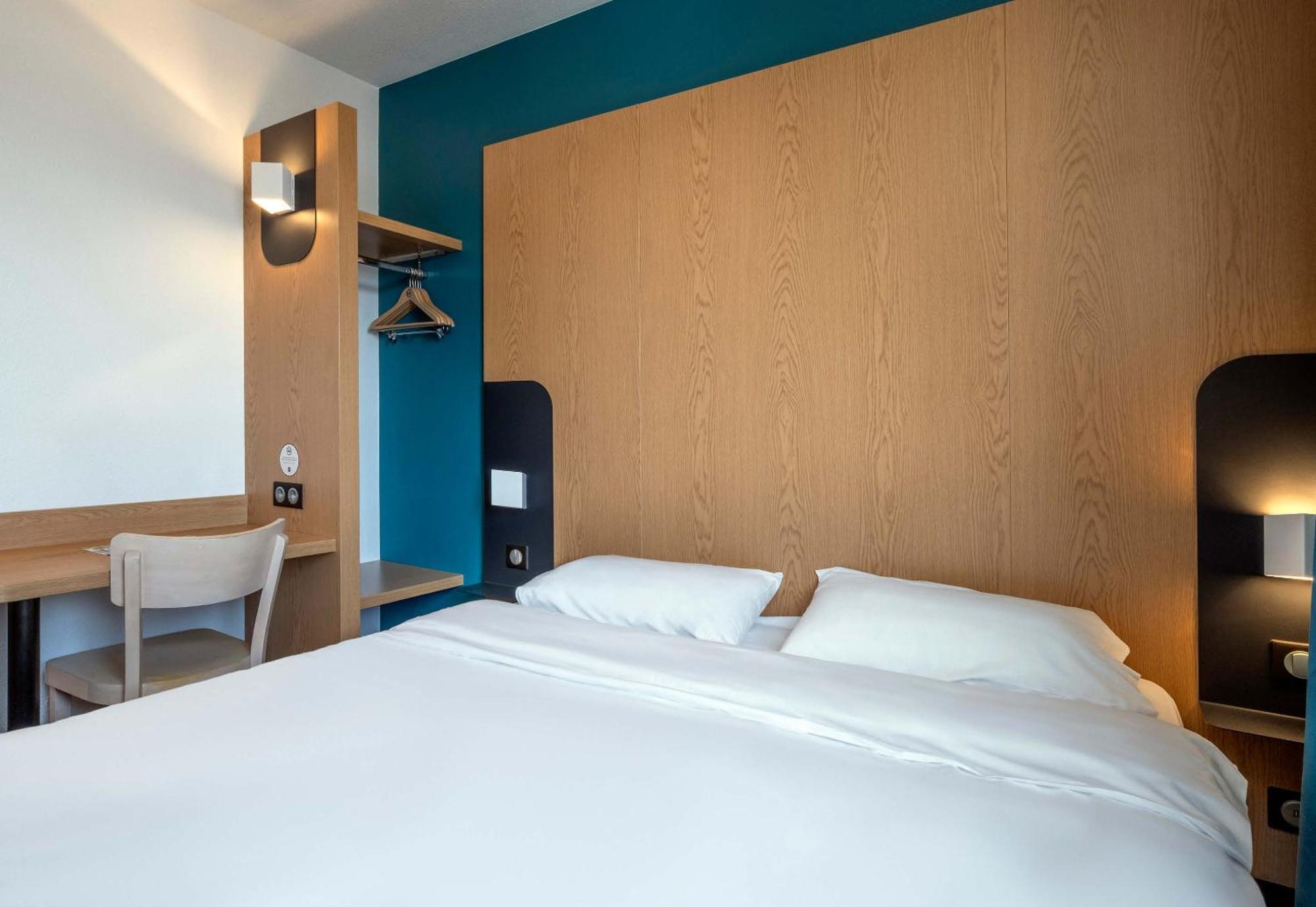 B&B Hotel Niort Marais Poitevin Est Exterior photo